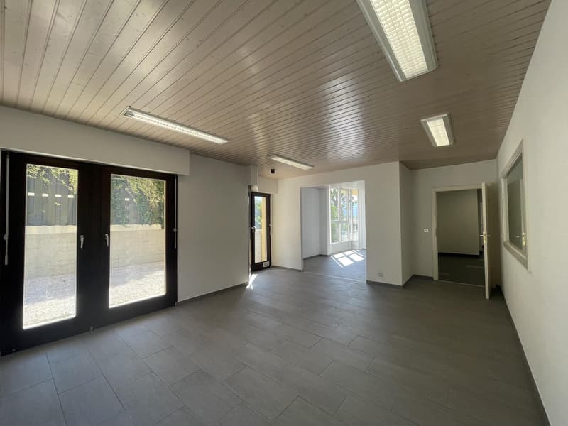 MAGNIFIQUE ARCADE / BUREAUX DE 100 m² À BOSSEY (8)