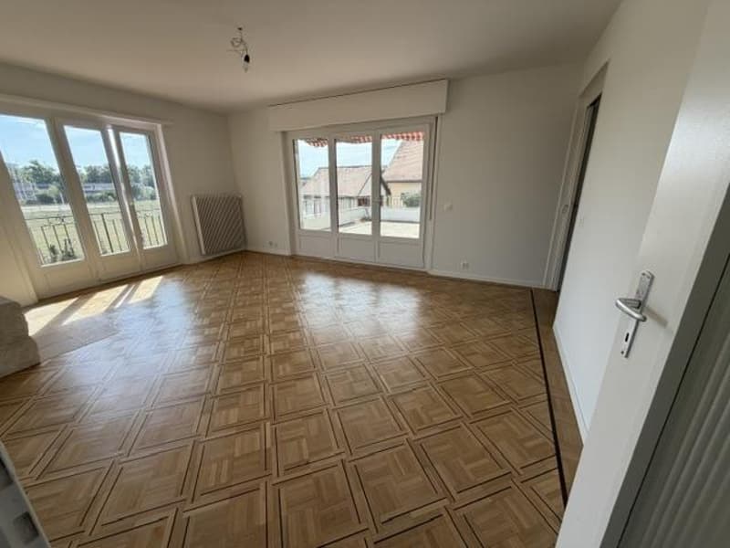 APPARTEMENT 4.5 PIECES AVEC JARDIN - ENTIEREMENT RENOVE (9)