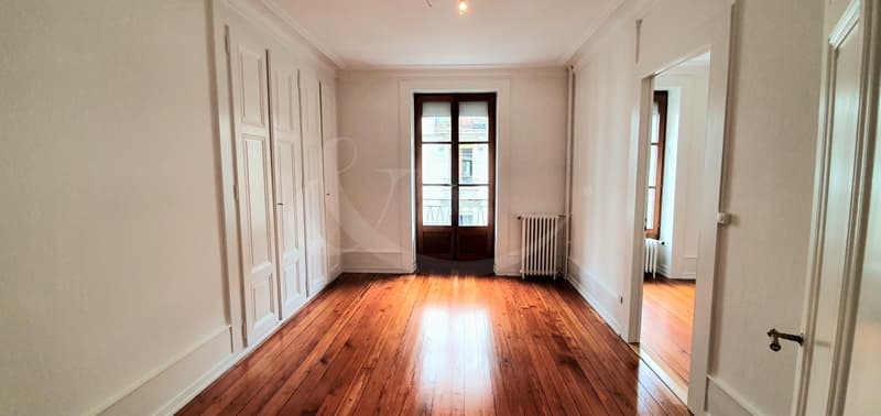 Charmant appartement 4 pièces au coeur des Eaux-Vives, idéalement situé avec place de parking