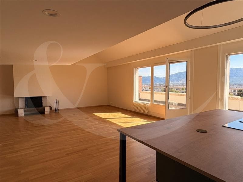 Rue Maurice-Braillard 40, Magnifique duplex traversant avec vue panoramique sur Genève, les Alpes et le Jura (3)