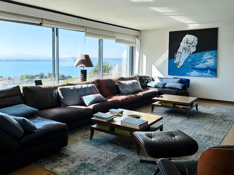 Villa d'exception avec piscine intérieure et vue à couper le souffle (5)