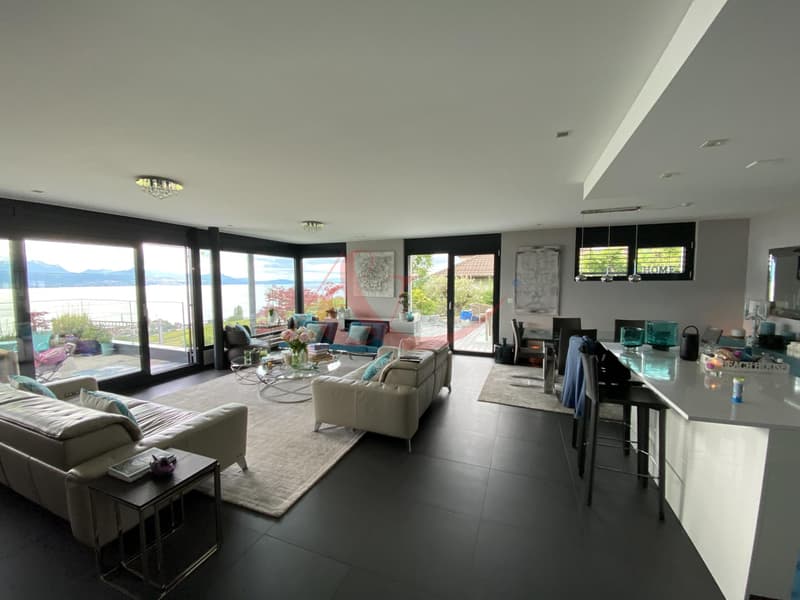 Propriété moderne offrant vue sur le lac et les Alpes ? La Conversion (4)