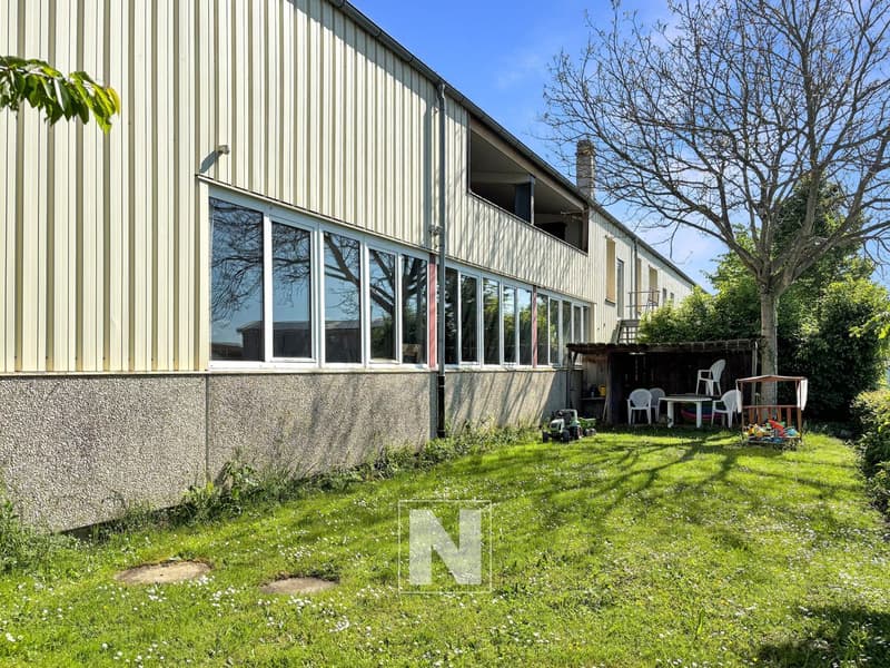 Immeuble à vendre à Avenches - Avec appartement 150m2 et grand dépôt (13)