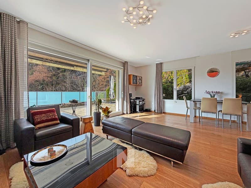 Maison mitoyenne moderne de 6 pièces à vendre à Belmont (3)