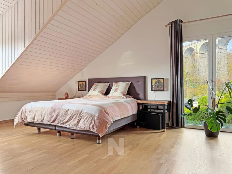 Maison mitoyenne moderne de 6 pièces à vendre à Belmont (7)