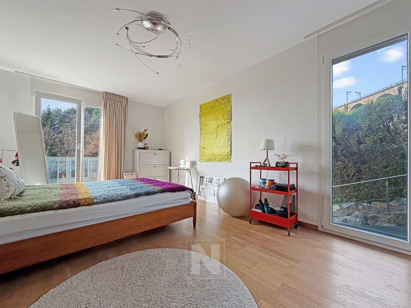 Maison mitoyenne moderne de 6 pièces à vendre à Belmont (9)