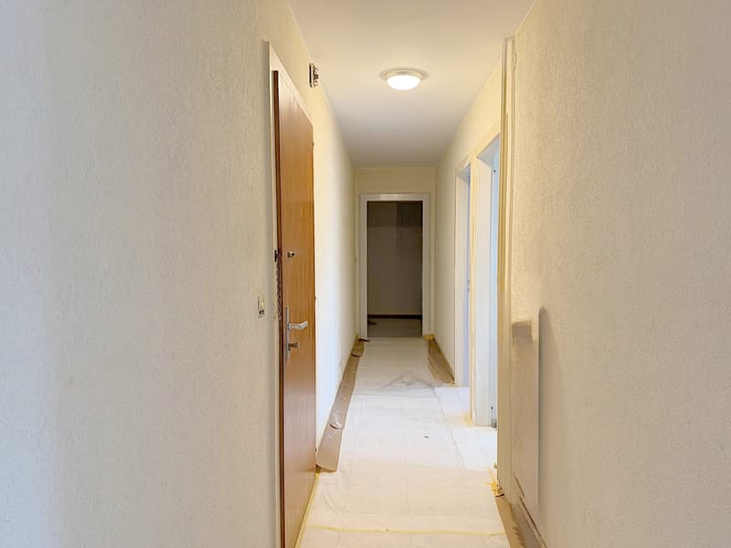 Hall.jpg