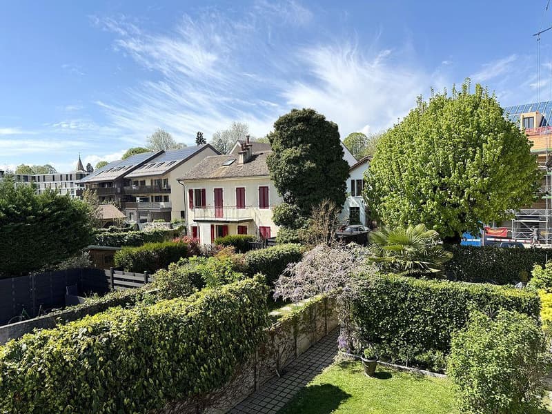 Rare - Magnifique appartement de 4.5 pièces avec terrasse et jardin en vieille-ville (4)
