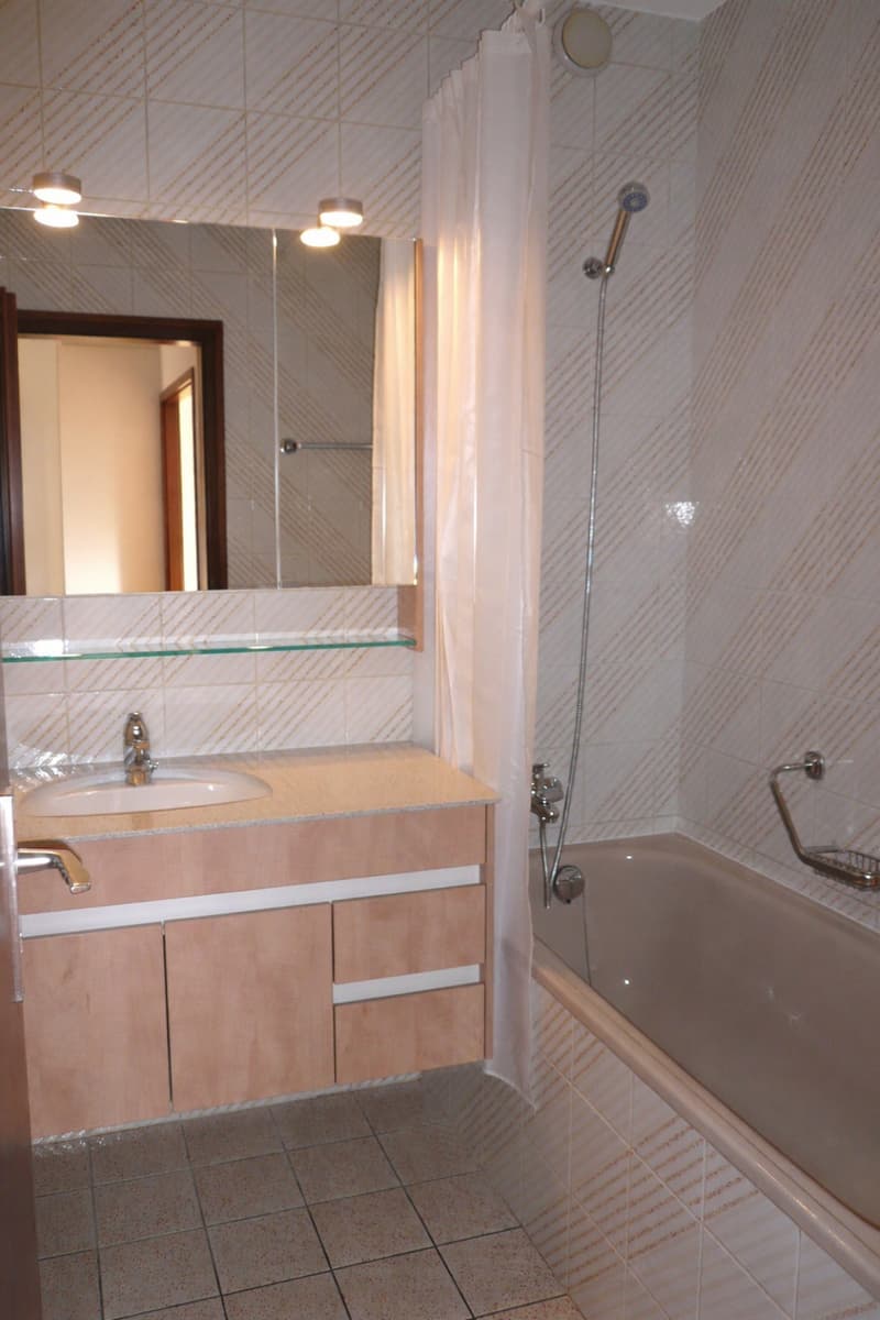 Appartement de 3.5 pièces avec balcon, à rénover (7)