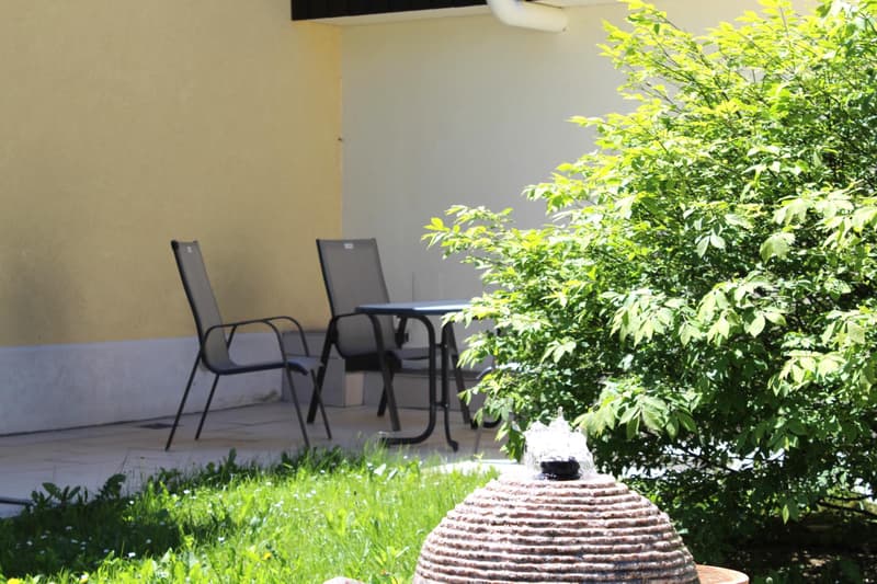 Charmante maison individuelle de 5.5 pièces avec vue sur le lac (4)