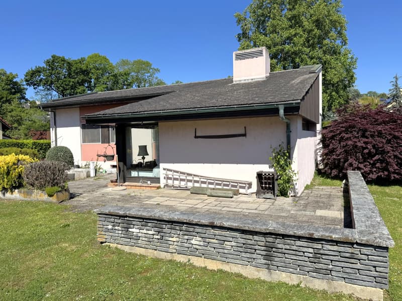 Villa individuelle avec piscine, à rénover (3)