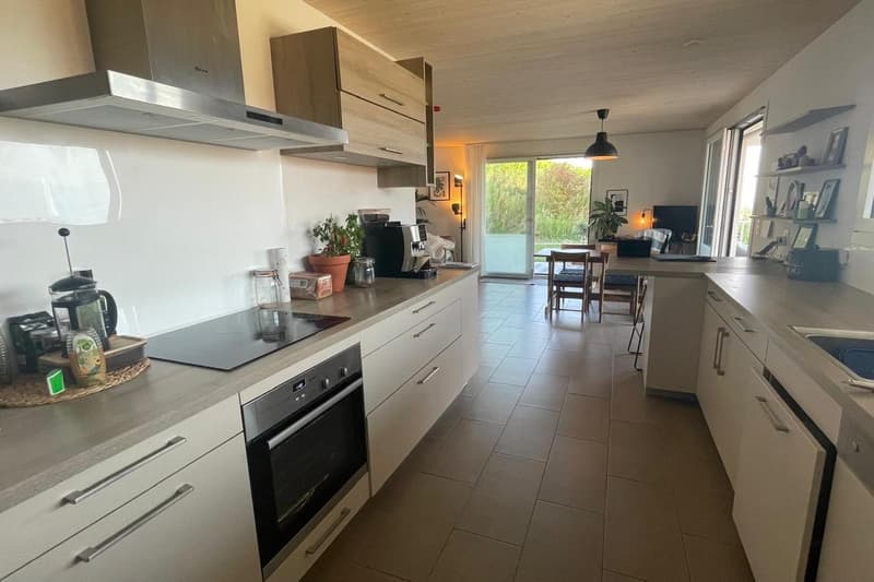 Bel appartement de 3,5 pièces avec balcon et jardin (5)