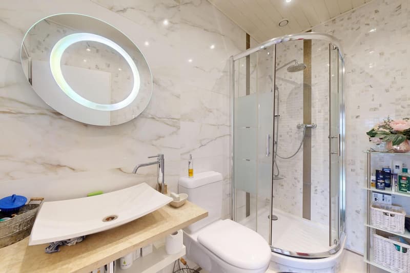Charmante villa jumelle de 5.5 pièces avec piscine (9)