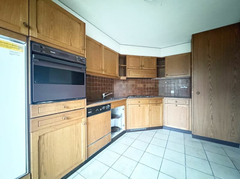 Triplex de 180 m2 à rénover à Nyon (4)
