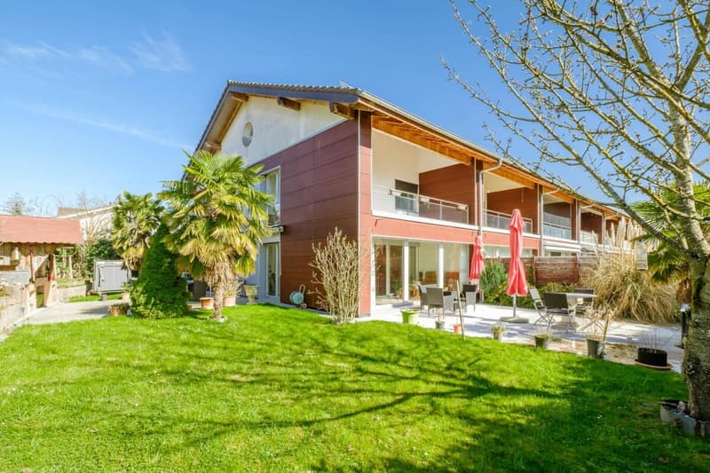 Villa d'angle avec jardin de 300 m² - 4 chambres (1)