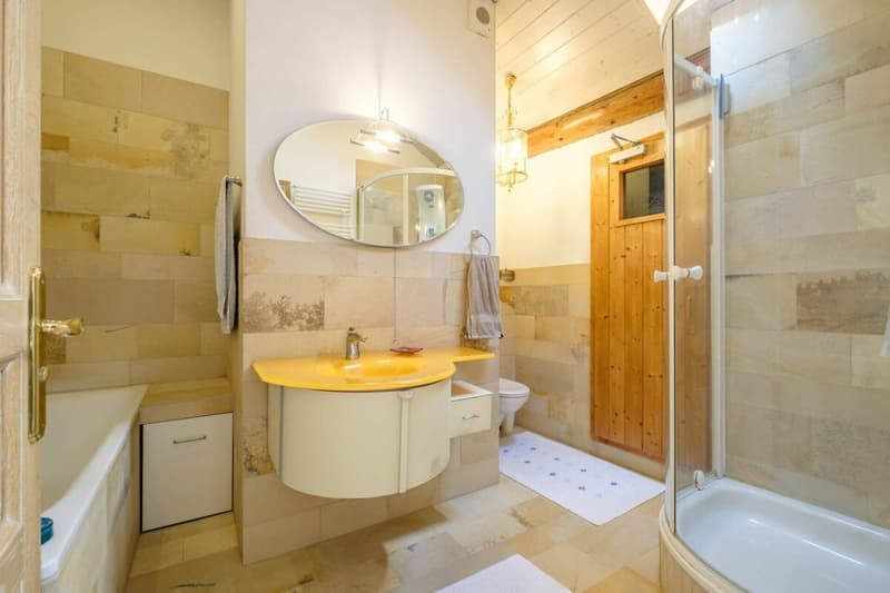 Maison avec beaucoup de charme au coeur de Laconnex (7)