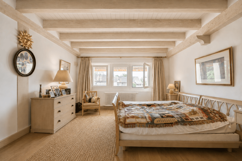 Belle Bâtisse du 16ème siècle sur parcelle de 1400 m2 (3)