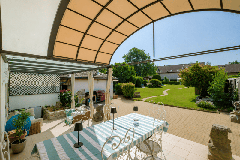 Belle Bâtisse du 16ème siècle sur parcelle de 1400 m2 (6)