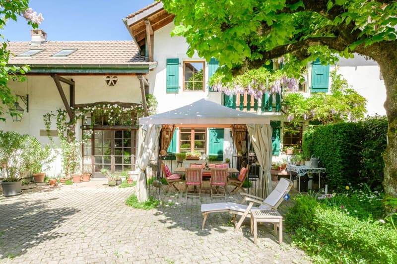 Maison de village avec cachet et grand jardin (9)