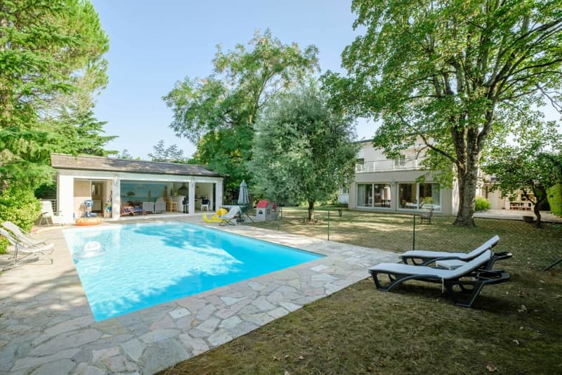 Belle maison individuelle avec piscine à Corsier (1)