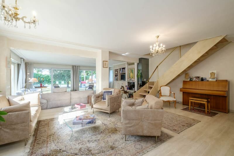 Belle maison individuelle avec piscine à Corsier (2)