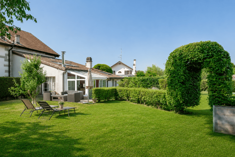 Belle Bâtisse du 16ème siècle sur parcelle de 1400 m2 (2)