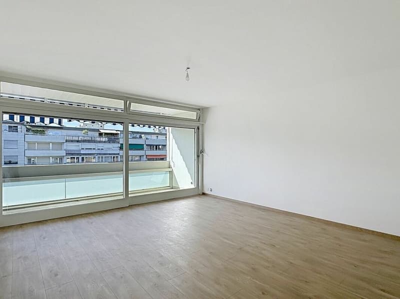 Studio rénové au 7ème étage avec piscine (3)