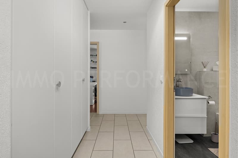 Exclusivité : Lumineux 5.5 pièces d'angle au calme (7)