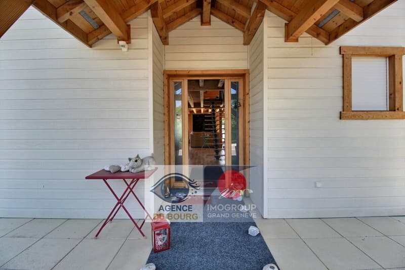 Chalet de standing avec vue dégagée et jardin - La Muraz (1)