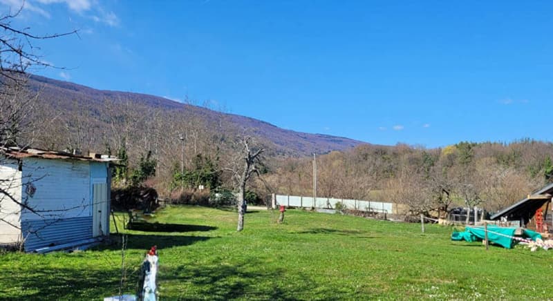 Terrain constructible de 1'123 m² à environ 45 min de Genève (2)