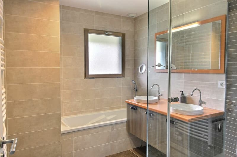 Maison 236 m2 sur terrain 800m2- 01220 Divonne-les-Bains (11)