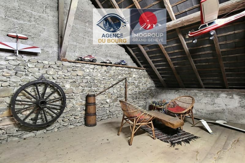 Authentique corps de ferme avec vue panoramique et fort potentiel - Thusy (9)