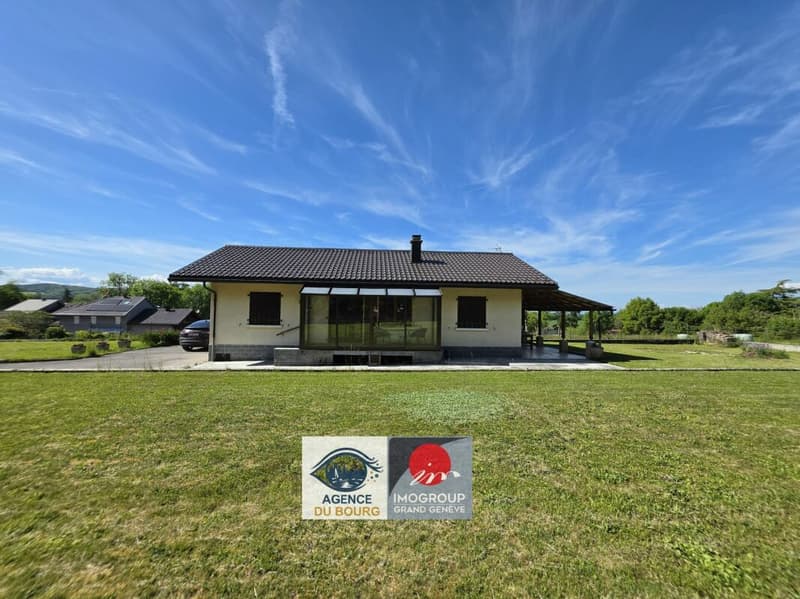 Ensemble immobilier avec deux maisons sur plus de 2'100 m² de terrain (9)