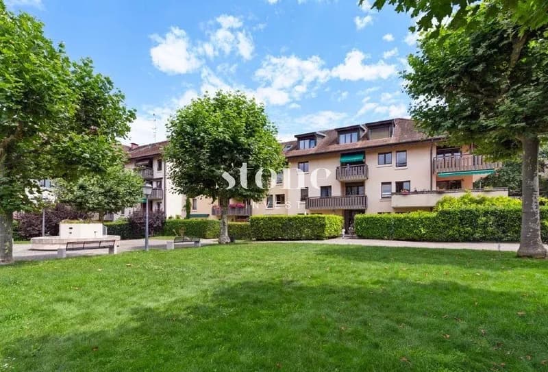 Superbe 5 pièces traversant avec balcon et loggia (3)