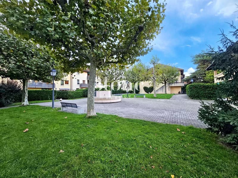 Superbe 5 pièces traversant avec balcon et loggia (11)