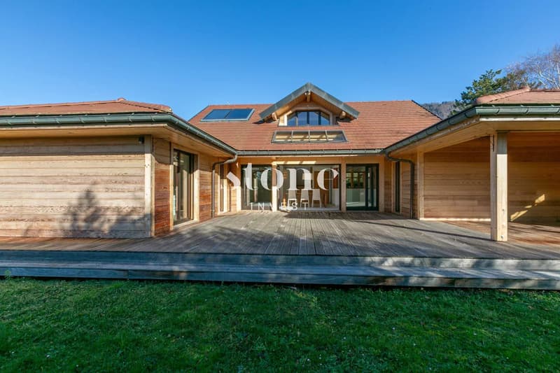 Villa d'architecte, proche frontière Suisse. (2)