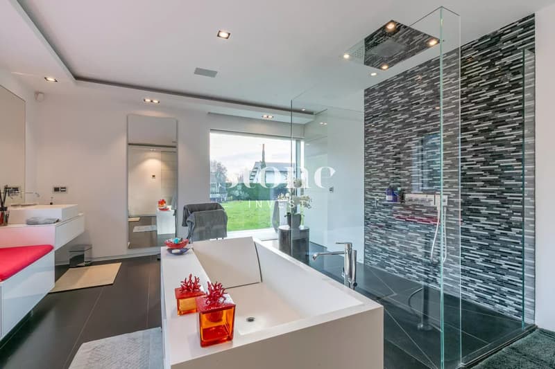Villa de prestige, avec piscine, implanté sur un terrain de 2521 m² (8)