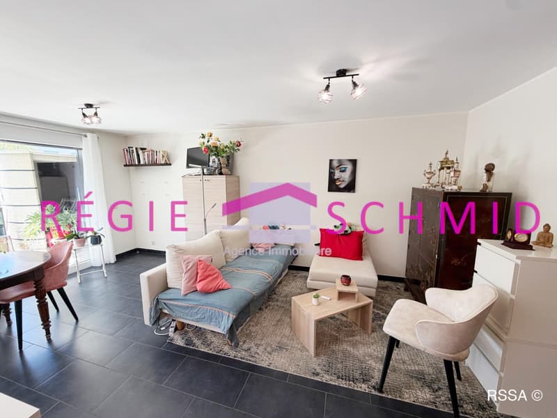 Appartement traversant de 2,5 pièces et 85m² PPE avec 2 balcons (1)
