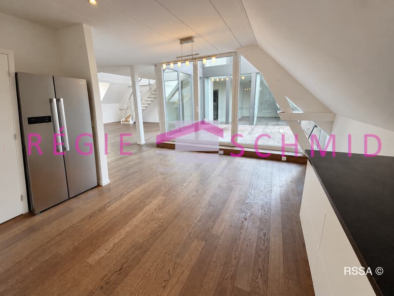 Appartement duplex en attique de 7,5 pièces à Eysins (7)