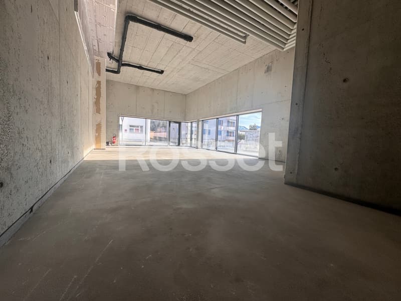 Surfaces commerciales neuves d'env. 116 m2 (8)