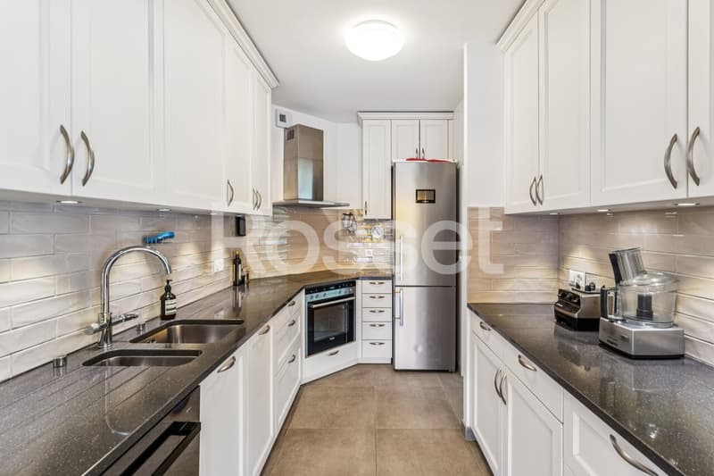 En Co-Exclusivité : Élégant 6 pièces avec grande terrasse (3)