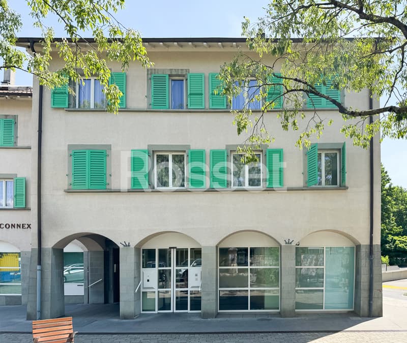 Arcade d'env. 153m² au rez-de-chaussée avec accès au sous-sol (1)