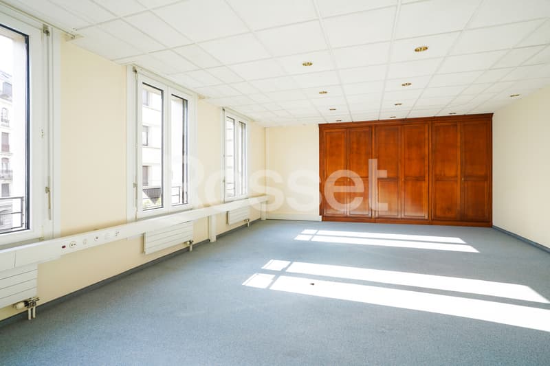 Bureaux d'env. 252m² au 3ème étage (3)