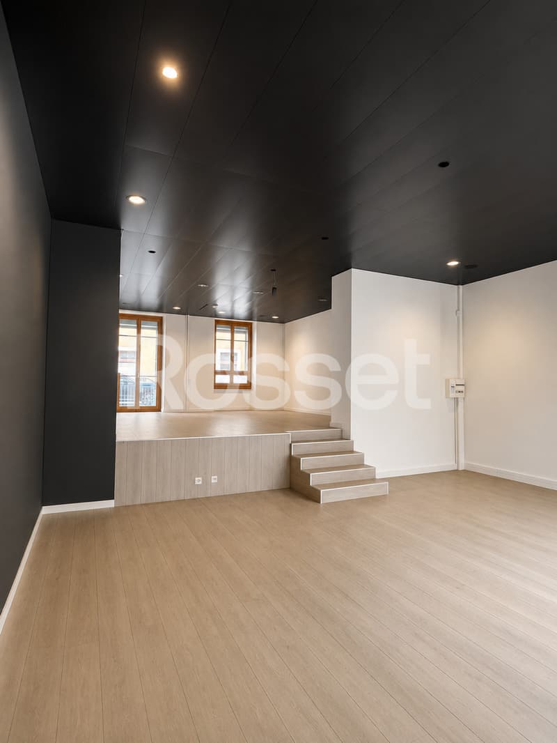 Arcade d'env. 75 m² au rez-de-chaussée (1)