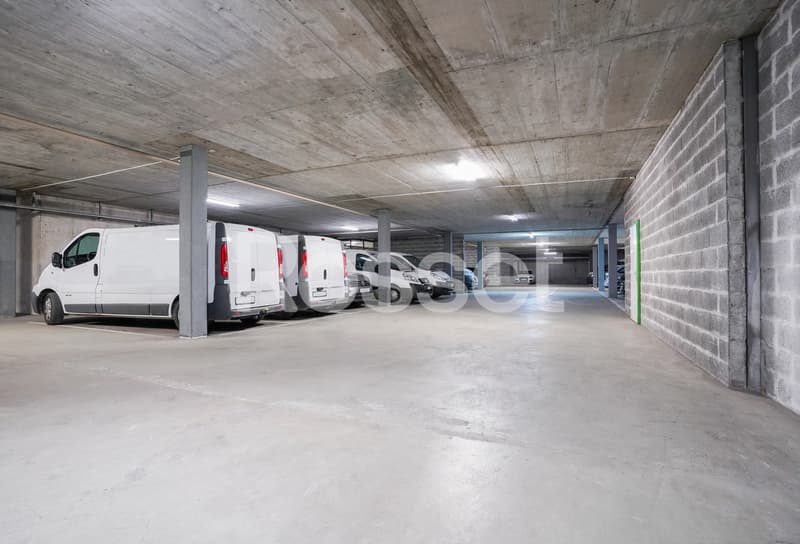 Locaux artisanaux d'env.102 m² au 4 ème étage (3)