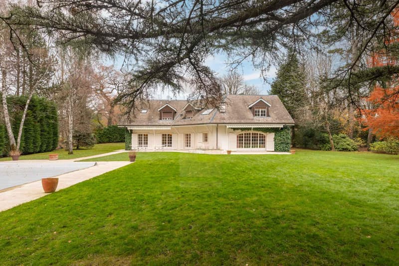 Sublime maison classique en bordure du Golf de Cologny | homegate.ch