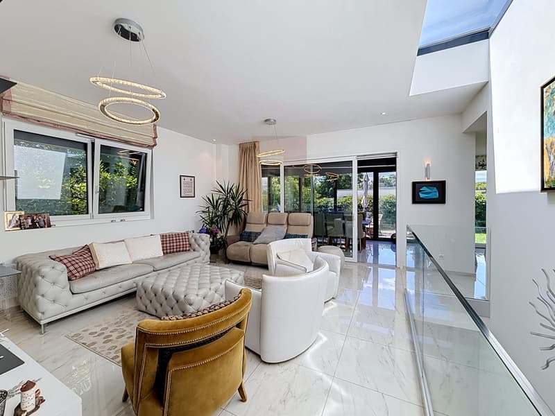 En Co-Exclusivité: Maison moderne et récente proche du lac (3)