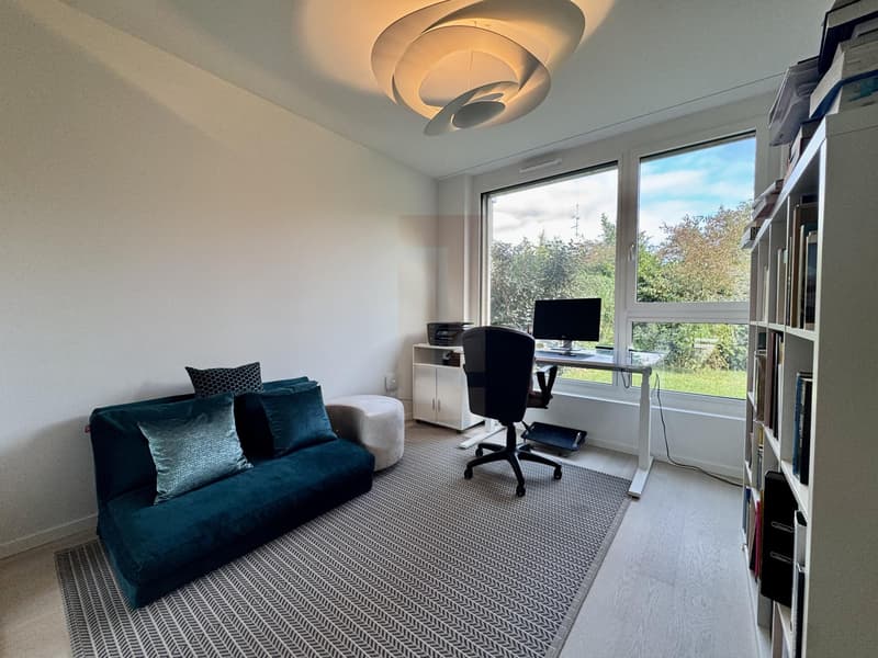 Superbe appartement meublé en rez de jardin (8)