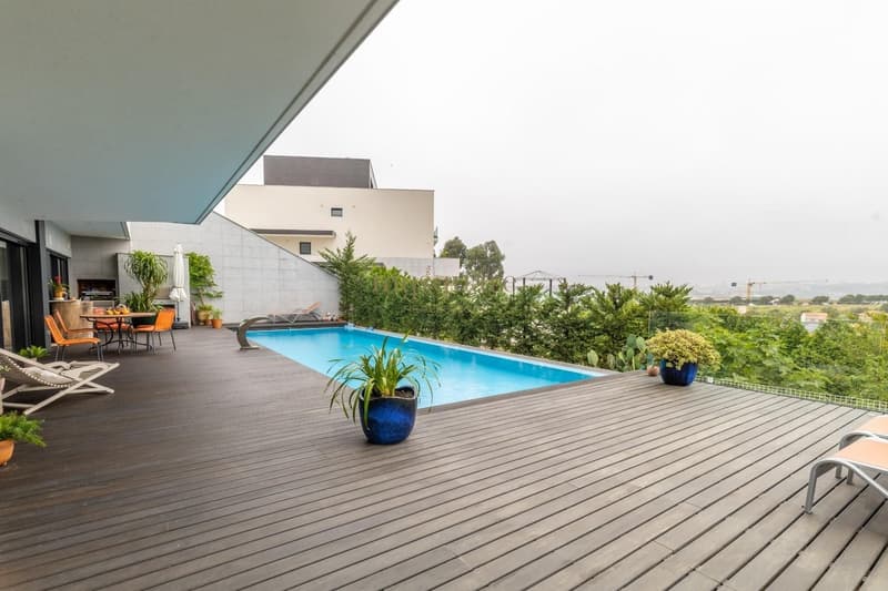 MAGNIFIQUE VILLA DE LUXE DOTÉE DE 5 SUITES SITUÉE A VILA NOVA DE GAIA ATTENANT A PORTO (2)