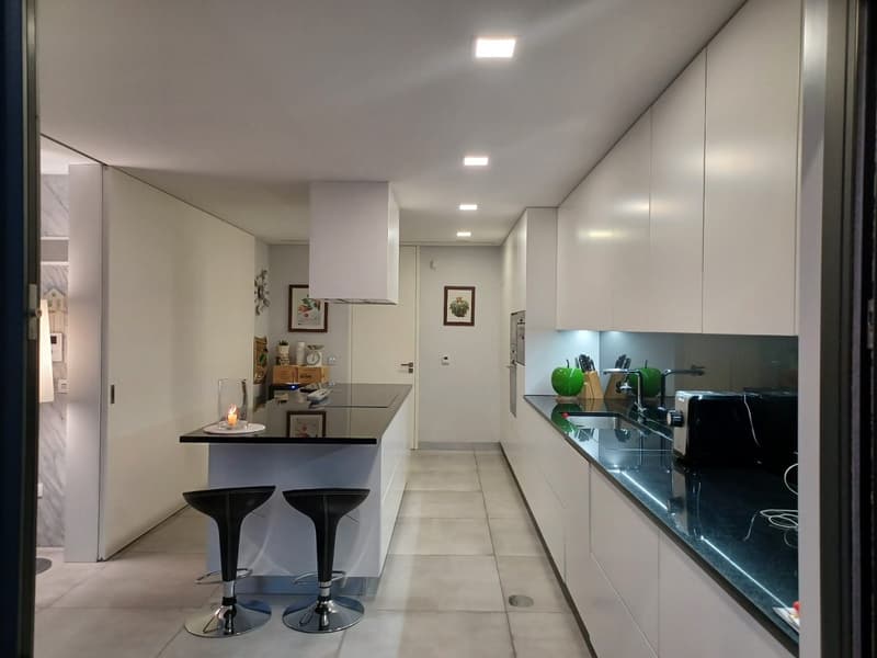 MAGNIFIQUE VILLA DE LUXE DOTÉE DE 5 SUITES SITUÉE A VILA NOVA DE GAIA ATTENANT A PORTO (8)